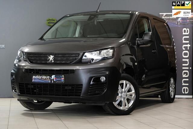 Grijs Occasion 2020 Peugeot Partner MPV | € 21.500 (Duur) - Afbeelding 1/4