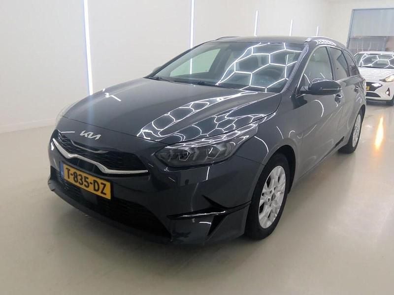 Occasion Kia Ceed Sportswagon 2023 Grijs Stationwagen