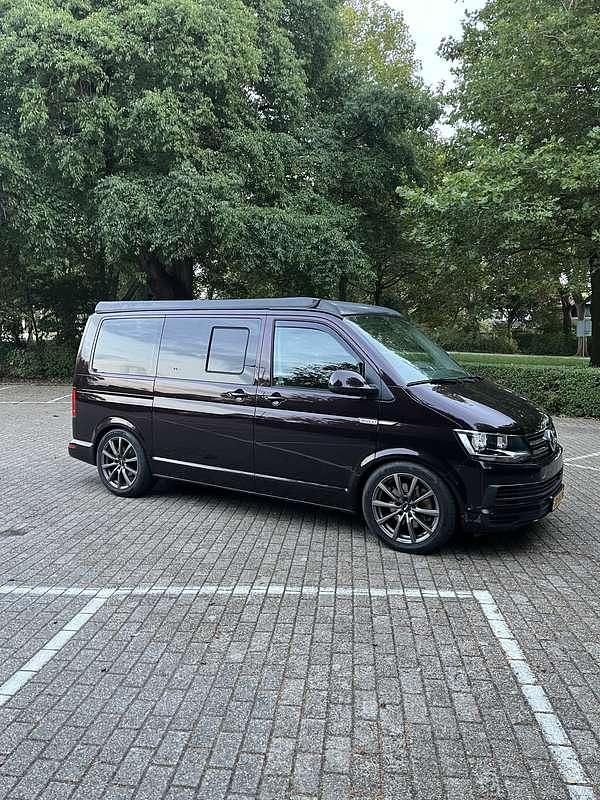 Gebruikt 2017 VW Caravelle Highline MPV | € 43.000 - Afbeelding 1/4