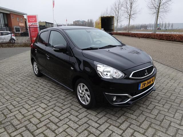 Occasion Mitsubishi Space Star 80 PK (58 kW) 2019 Zwart (metallic) Hatchback