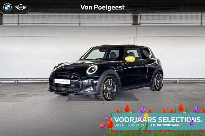 Enigmatic black Gebruikt 2022 Mini Cooper Comfort Hatchback | € 21.900 (Goede deal) - Afbeelding 1/4