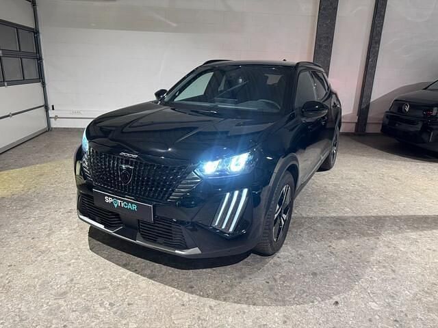 Zwart Occasion 2024 Peugeot 2008 Allure SUV | € 24.990 (Super prijs) - Afbeelding 1/4