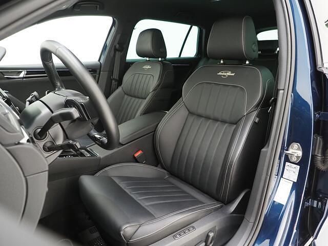 Occasion Skoda Superb LAURIN & KLEMENT 218 PK (160 kW) 2022 Blauw Stationwagen