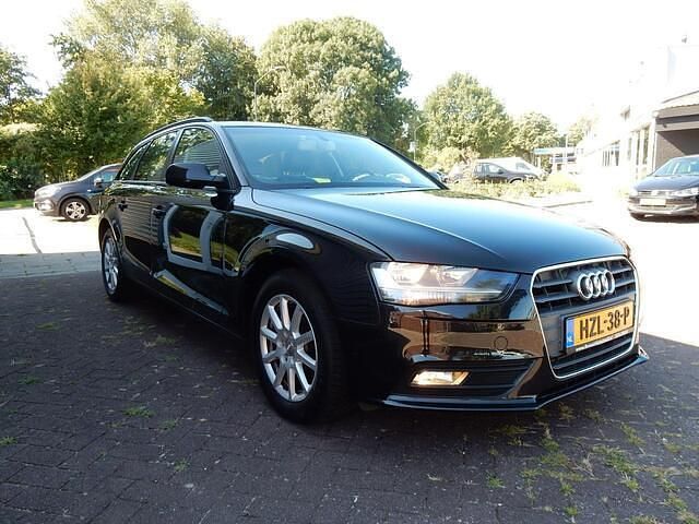Occasion Audi A4 Proline 120 PK (88 kW) 2014 Zwart, metallic lak Stationwagen