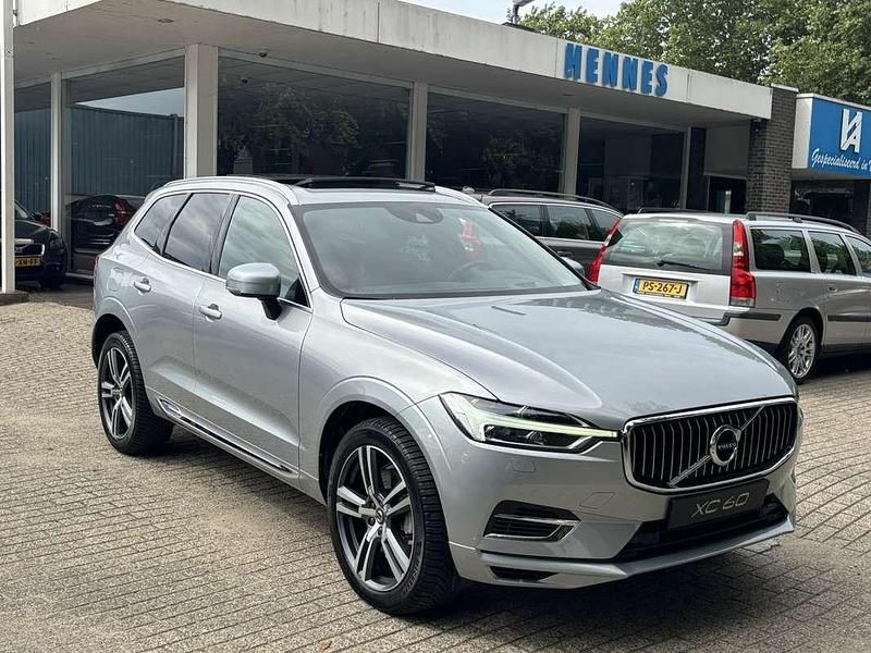 Zilver, metallic lak Gebruikt 2019 Volvo XC60 Inscription SUV | € 33.750 (Eerlijke prijs) - Afbeelding 1/4