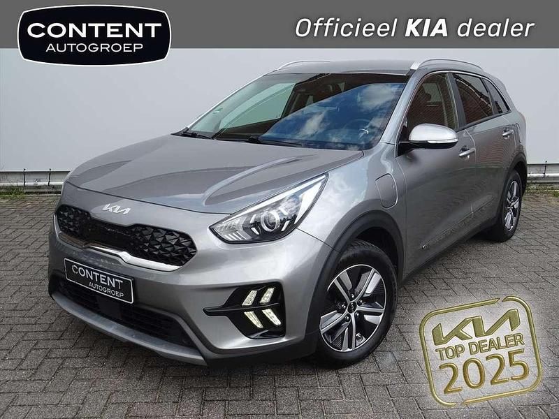 Grijs Gebruikt 2022 Kia Niro SUV | € 23.940 (Goede deal) - Afbeelding 1/4