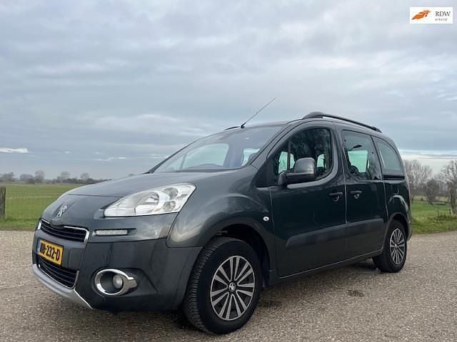 Grijs (metallic) Occasion 2013 Peugeot Partner Tepee Access MPV | € 5.950 (Eerlijke prijs) - Afbeelding 1/4