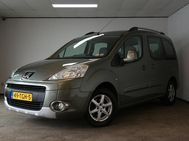 Groen Gebruikt 2012 Peugeot Partner Tepee MPV | € 6.950 (Duur) - Afbeelding 1/4