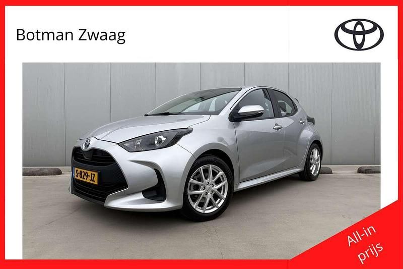 Occasion Toyota Yaris Hybrid Active 116 PK (85 kW) 2022 Grijs Hatchback