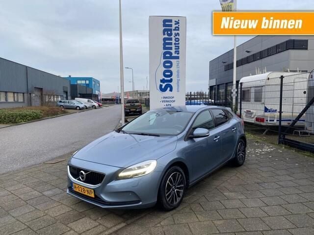 Blauw Gebruikt 2017 Volvo V40 Inscription Stationwagen | € 17.950 (Eerlijke prijs) - Afbeelding 1/4