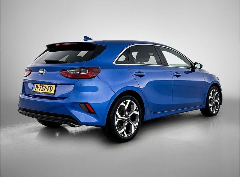 Occasion Kia Ceed 2020 Blauw Hatchback