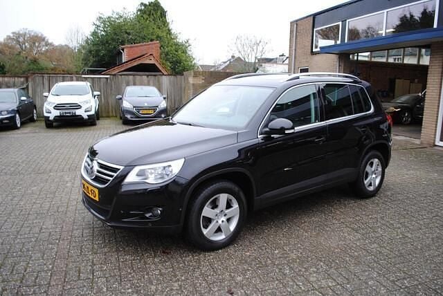 Zwart Gebruikt 2008 VW Tiguan Sport SUV | € 5.950 (Eerlijke prijs) - Afbeelding 1/4