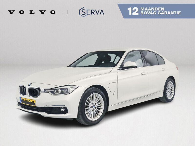 Wit, metallic lak Gebruikt 2017 BMW 330 Executive Sedan | € 20.995 (Eerlijke prijs) - Afbeelding 1/4