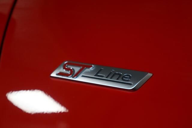 Occasion Ford Fiesta ST-Line X 94 PK (69 kW) 2020 Rood Hatchback