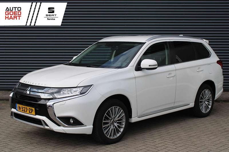Wit Gebruikt 2020 Mitsubishi Outlander SUV | € 21.695 (Goede deal) - Afbeelding 1/4