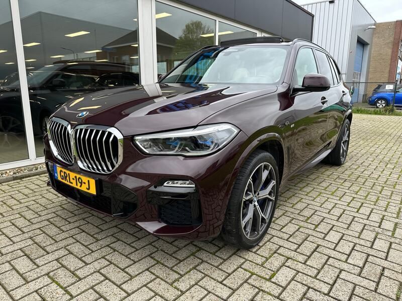 Paars Gebruikt 2021 BMW X5 Executive SUV | € 63.450 (Eerlijke prijs) - Afbeelding 1/4