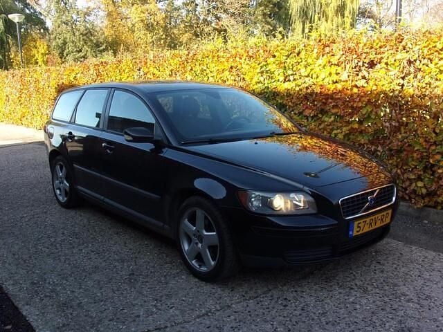 Zwart Gebruikt 2005 Volvo V50 Kinetic Stationwagen | € 1.650 (Super prijs) - Afbeelding 1/4