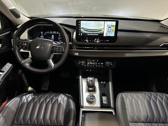 Occasion Mitsubishi Outlander Instyle 306 PK (225 kW) 2025 Blauw SUV