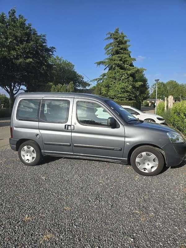 Grijs Gebruikt 2003 Citroën Berlingo MPV | € 1.500 (Eerlijke prijs) - Afbeelding 1/4