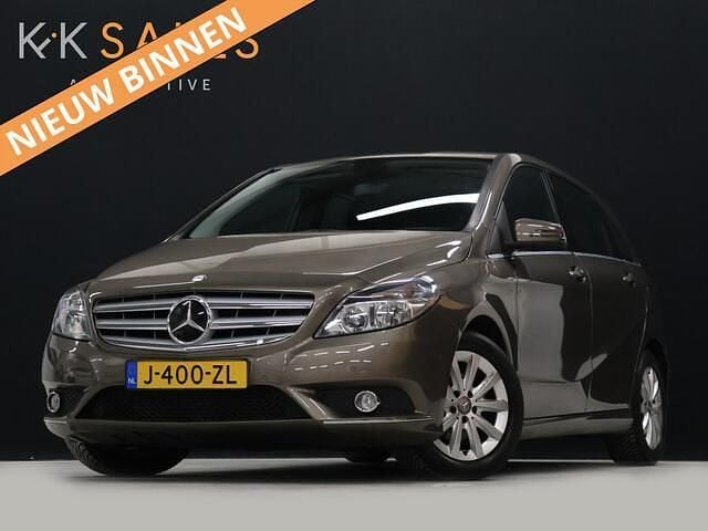 Grijs Gebruikt 2014 Mercedes B180 Prestige MPV | € 8.440 (Goede deal) - Afbeelding 1/4