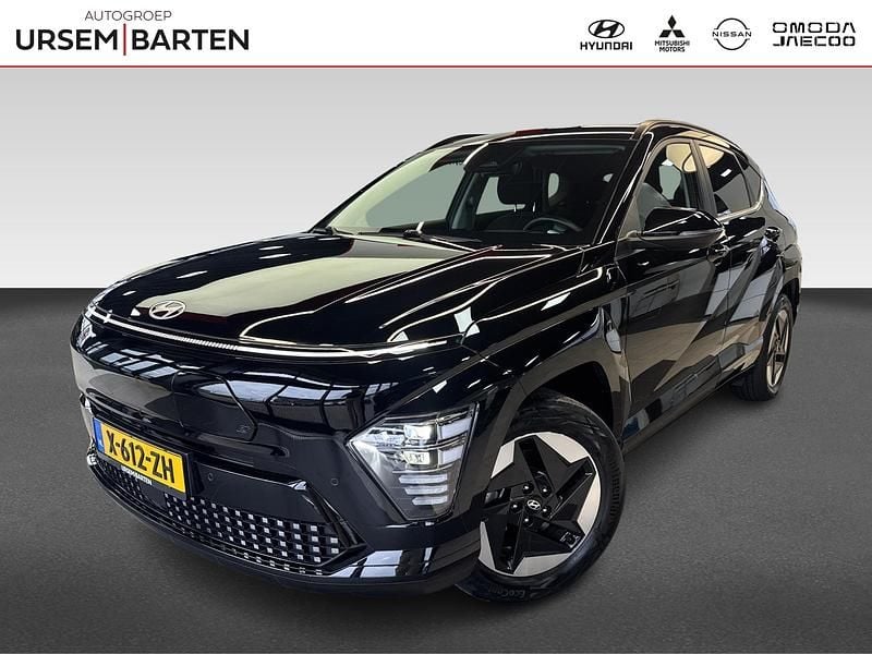 Zwart Occasion 2024 Hyundai Kona Comfort SUV | € 27.900 (Super prijs) - Afbeelding 1/4