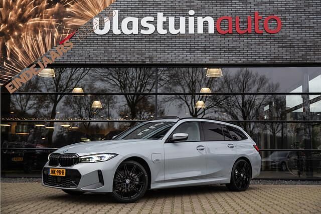 Occasion BMW 330 M Sport 291 PK (214 kW) 2023 Grijs Stationwagen
