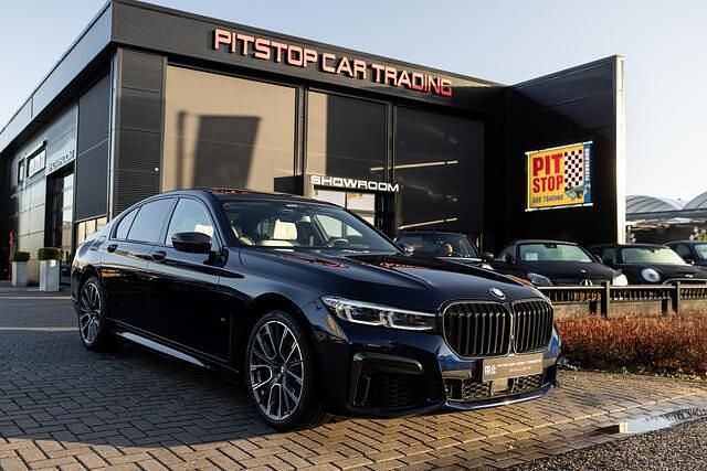 Blauw Occasion 2019 BMW 745e M Sport Sedan | € 44.450 (Eerlijke prijs) - Afbeelding 1/3