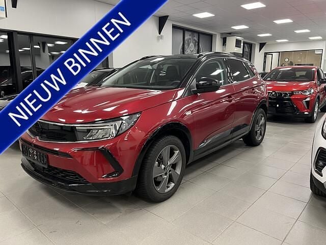 Rood Occasion 2024 Opel Grandland X GS Line SUV | € 26.255 (Goede deal) - Afbeelding 1/4