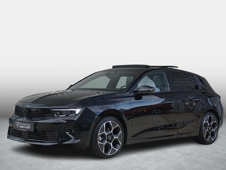 Zwart Gebruikt 2025 Opel Astra Ultimate Hatchback | € 31.989 - Afbeelding 1/4