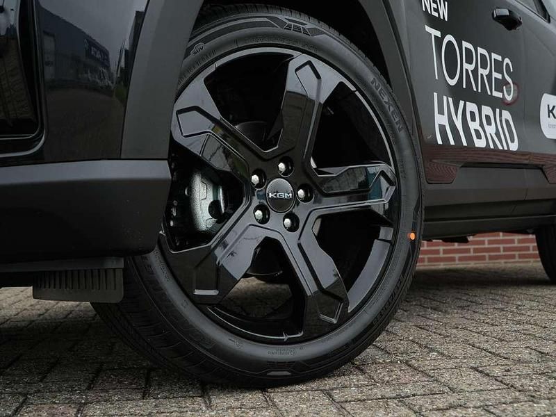 Occasion Ssangyong (KGM) Torres 207 PK (152 kW) 2025 Zwart SUV
