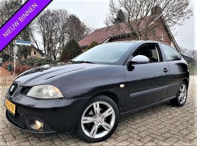 Zwart Gebruikt 2007 Seat Ibiza Sport Hatchback | € 2.995 (Eerlijke prijs) - Afbeelding 1/4