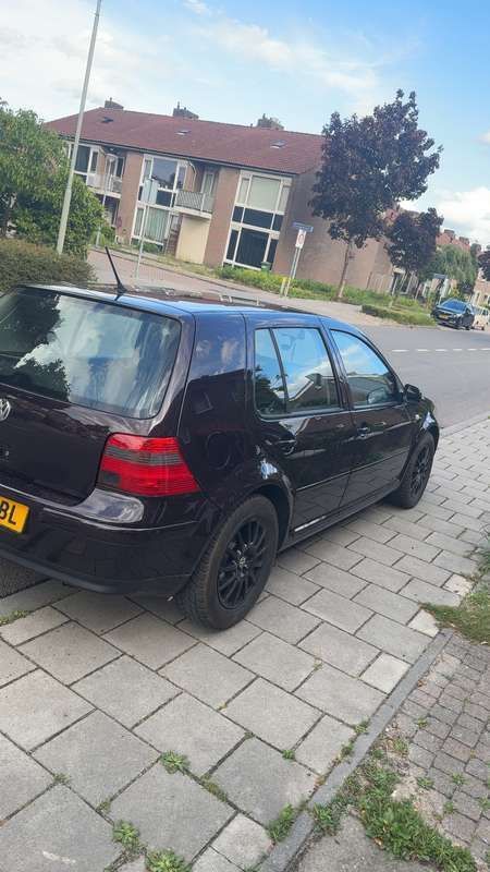 Paars Gebruikt 2003 VW Golf IV Sportline Hatchback | € 2.800 (Duur) - Afbeelding 1/4