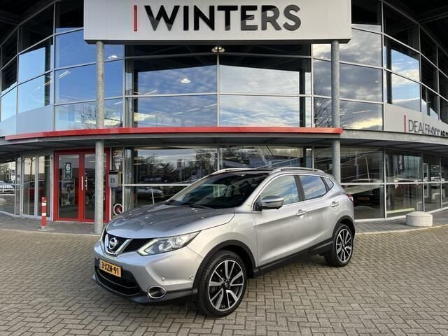 Grijs, metallic lak Gebruikt 2014 Nissan Qashqai Tekna SUV | € 13.845 (Eerlijke prijs) - Afbeelding 1/4