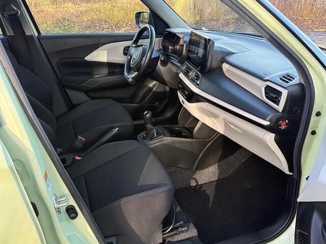 Occasion Suzuki Swift Comfort 83 PK (61 kW) 2024 Geel (metallic) Hatchback