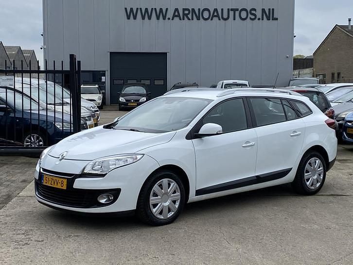 Gebruikt 2013 Renault Mégane III Expression Stationwagen | € 3.500 (Duur) - Afbeelding 1/4