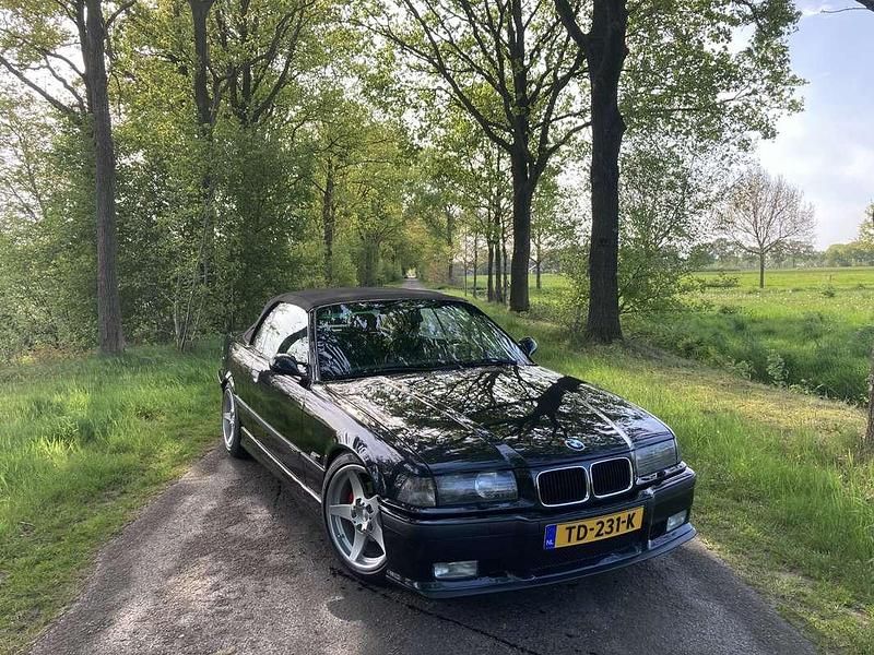 Zwart Gebruikt 1995 BMW 328 Cabriolet Executive Cabriolet | € 16.950 - Afbeelding 1/4