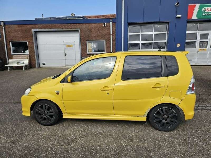 Gebruikt 2002 Daihatsu YRV MPV | € 4.250 - Afbeelding 1/4