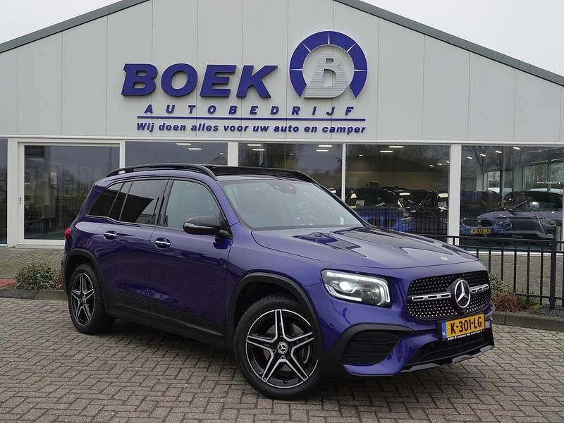 Blauw Gebruikt 2021 Mercedes GLB200 AMG SUV | € 37.840 (Eerlijke prijs) - Afbeelding 1/4