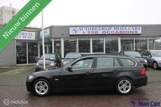 Zwart, metallic lak Gebruikt 2005 BMW 325 Executive Stationwagen | € 4.950 (Super prijs) - Afbeelding 1/4