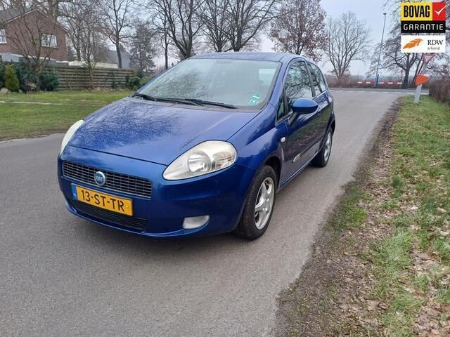 Occasion Fiat Grande Punto 77 PK (56 kW) 2006 Blauw, metallic lak Hatchback