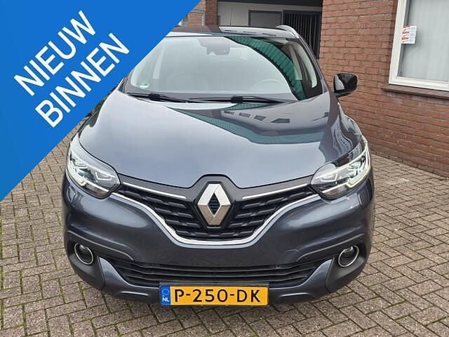 Grijs Gebruikt 2016 Renault Kadjar Bose Edition SUV | € 13.999 (Eerlijke prijs) - Afbeelding 1/4