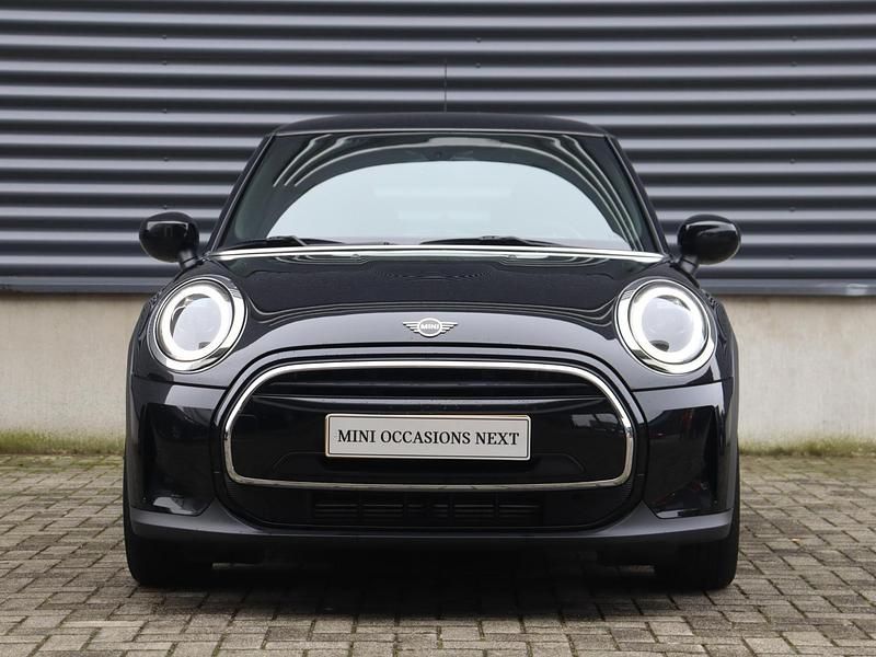 Occasion Mini ONE Classic 102 PK (75 kW) 2022 Zwart Hatchback