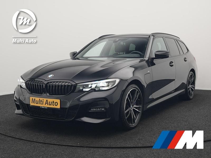 Zwart Gebruikt 2021 BMW 330e M Sport Stationwagen | € 36.740 (Eerlijke prijs) - Afbeelding 1/3
