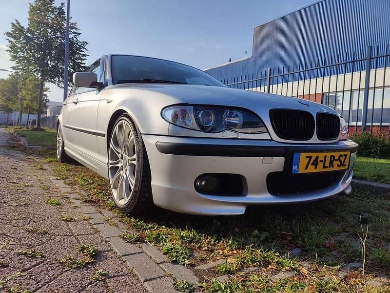 Zilver Occasion 2003 BMW 330 Executive Sedan | € 7.000 (Eerlijke prijs) - Afbeelding 1/4