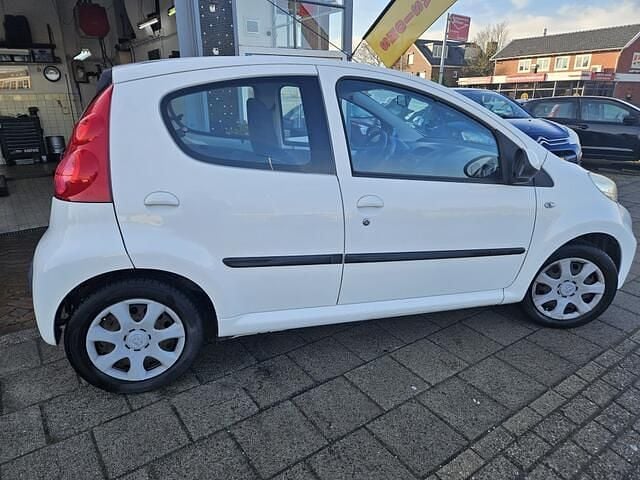 Occasion Peugeot 107 68 PK (50 kW) 2010 Wit Hatchback