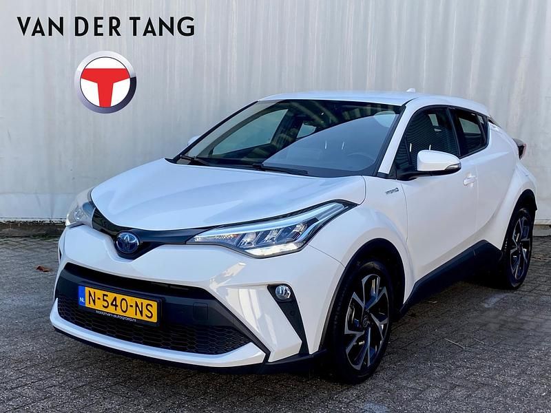 Wit Occasion 2021 Toyota C-HR SUV | € 20.695 (Eerlijke prijs) - Afbeelding 1/4