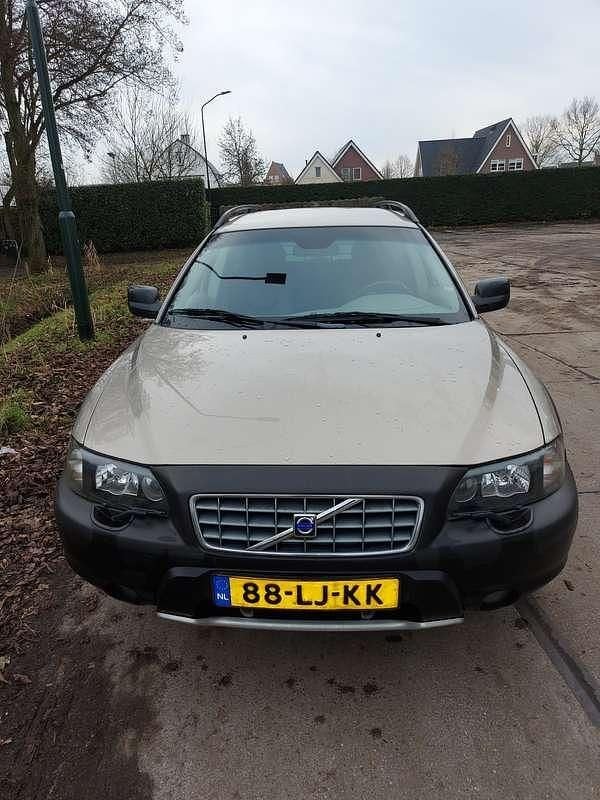 Occasion Volvo XC70 Comfort 209 PK (153 kW) 2003 Beige Stationwagen
