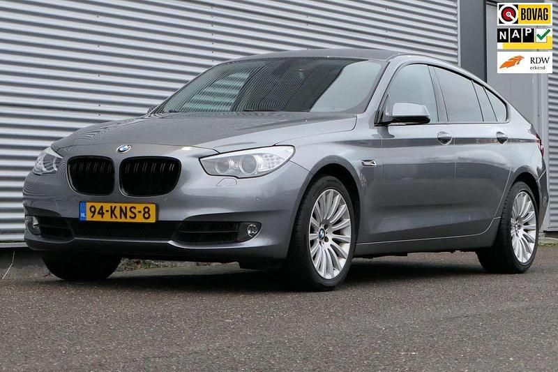 Grijs Gebruikt 2010 BMW 535 Gran Turismo Executive Hatchback | € 12.940 (Eerlijke prijs) - Afbeelding 1/4