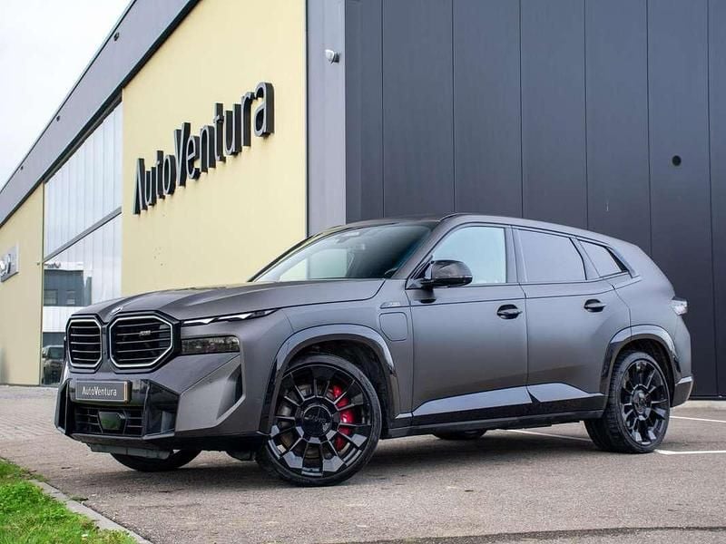 Zwart Occasion 2023 BMW XM Comfort Edition SUV | € 106.950 (Eerlijke prijs) - Afbeelding 1/4