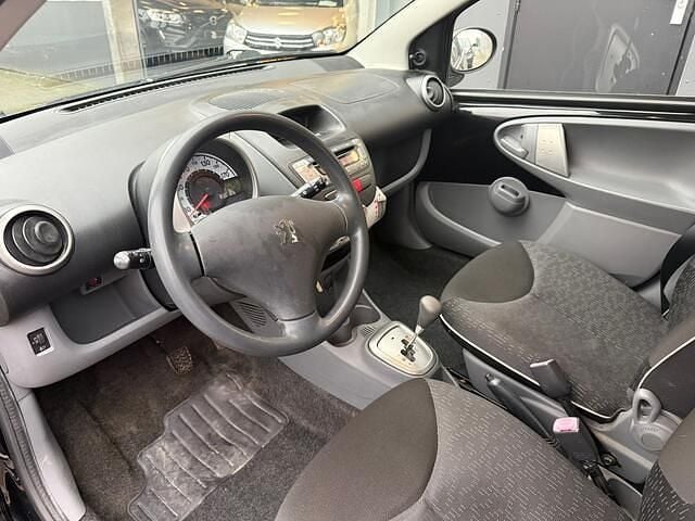 Occasion Peugeot 107 68 PK (50 kW) 2010 Zwart (metallic) Hatchback